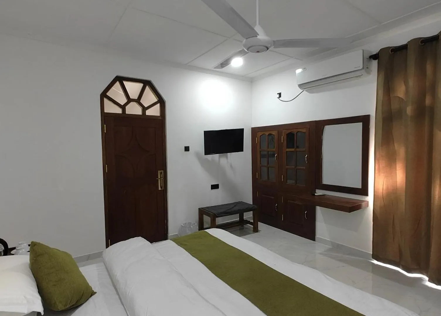 Heaven Habarana Hotel Guest house