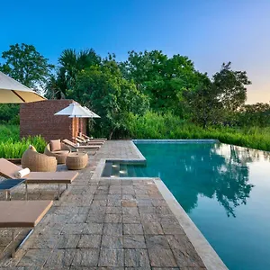 Taru Maia - Resort